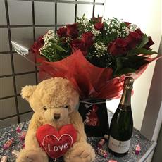 Snuggles Bear Champagne &amp; dozen roses