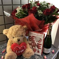 Snuggles Bear Champagne &amp; dozen roses plus card